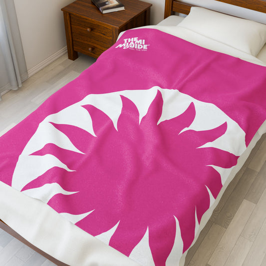 Vibrant Plush Blanket for Cozy Comfort, Decorative Throw, Soft Velvet Blanket, Warm Blankie for Home, Ideal Gift for All Occasions